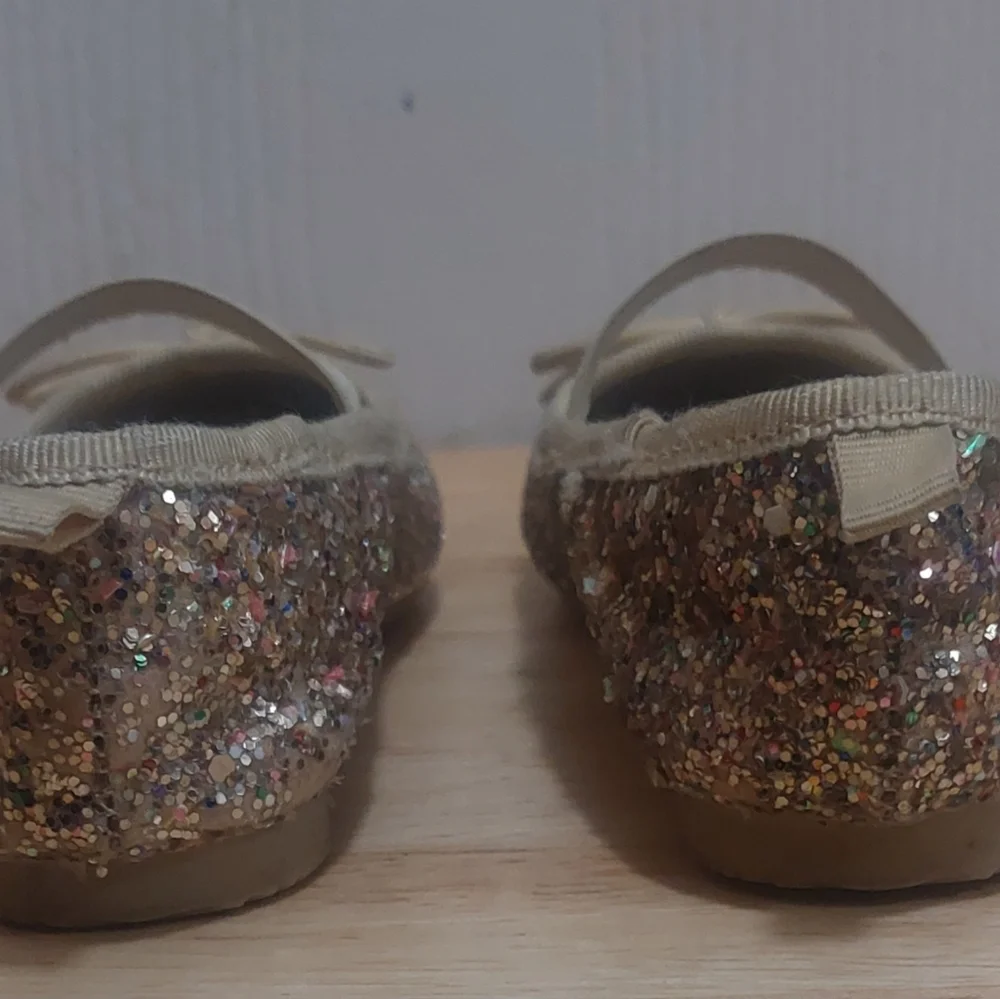 Cat & Jack Glittered Baby Girl Slip On Shoes Size 5